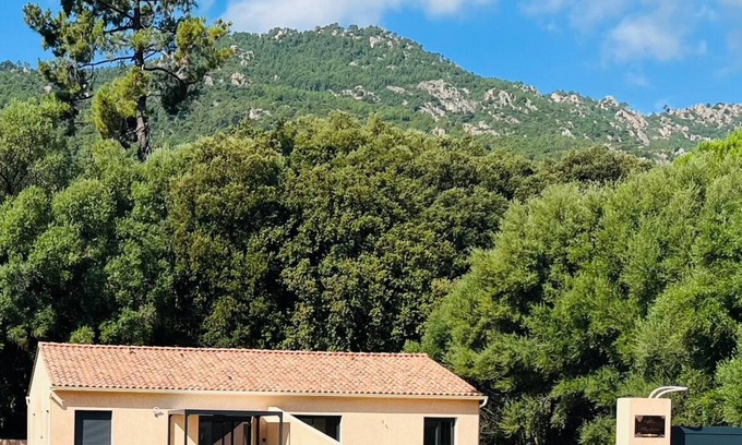 Pinarellu Villa | Villa Andréa, 63m2 air-conditioned and fully equipped in the heart of the Cavu valley.