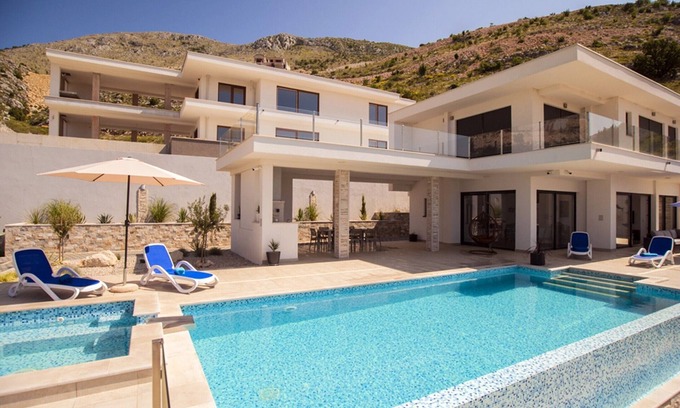 Ravno Villa | Villa Andrea with private pool & jet pool near Dubrovnik