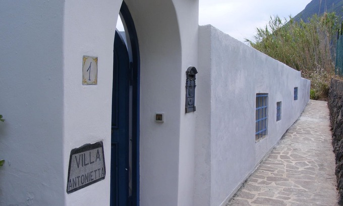 Malfa Villa | VILLA ANTONIETTA PANORAMIC LARGE SPACES PRIVATE GARDEN 100 MT BUS STOP 10 MINUTES ON FOOT PUNTA SCARIO BEACH