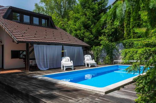 Duga Resa Villa | Villa Art Vita - Private Pool, Sauna & River Access
