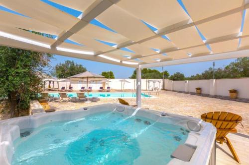 Oria Villa | Villa Artesole