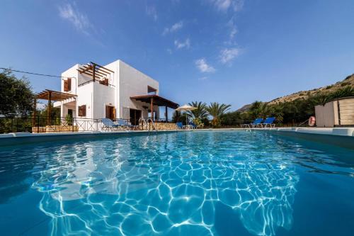 Apokoronas Villa | Villa Asteria not overlooked, 3 min drive to beach