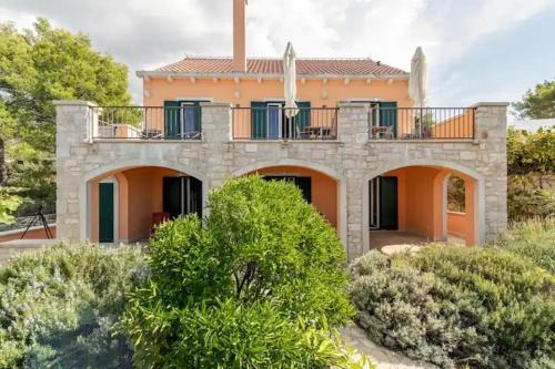 Sutivan Villa | Villa Asteroi'dea - Tiha Mala