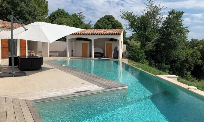Cadenet Villa | Villa at the foot of the Luberon