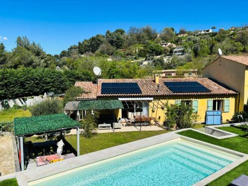 Saint-Paul-de-Vence Villa | Villa au charme provençal avec piscine à St Paul