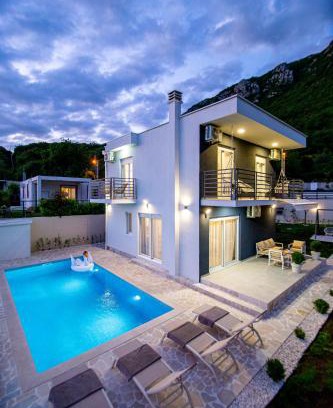 Gorovici Villa | Villa Aurora