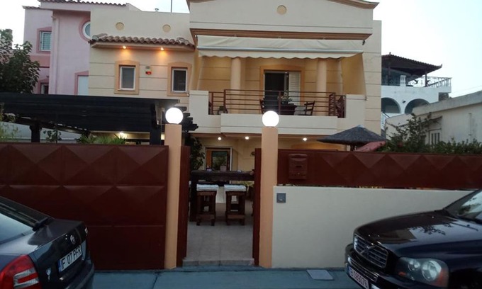 Spata-Artemida House | VILLA AVATOS - Near to the Port of Rafina and the Airport of Athens