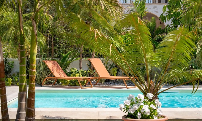 Arenella Villa | Villa Bali With Pool by Wonderful Italy