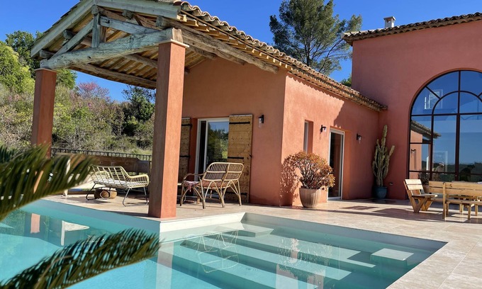 Lorgues House | Villa BELLAZUR Lorgues Provence 10 people swimming pool large Spaces.