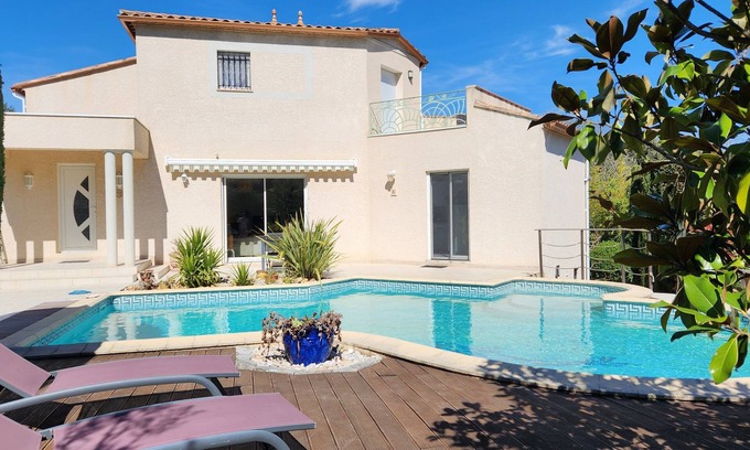 Saint-Gely-du-Fesc Villa | Villa between sea and scrubland quiet with large pool