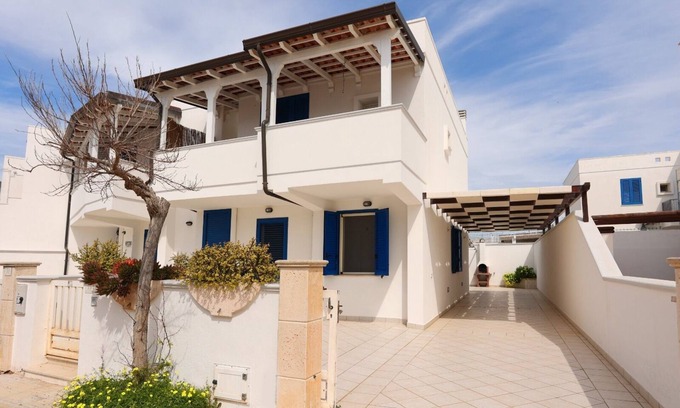 Lido Marini Villa | Villa 'Brezza 1' with Private Terrace and Air Conditioning