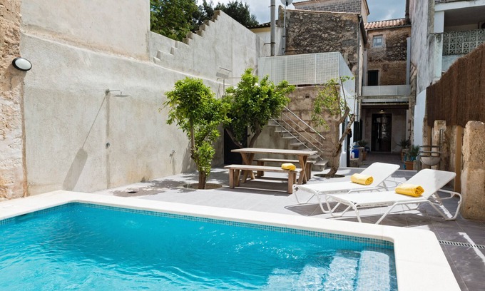Sa Pobla Ski Chalet | Villa Ca na Marrona - Sunset Villa Campanile - townhouse with private pool