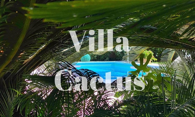 Fontane Bianche Villa | Villa "Cactus" with Pool, Wi-Fi, Air Conditioning & Garden