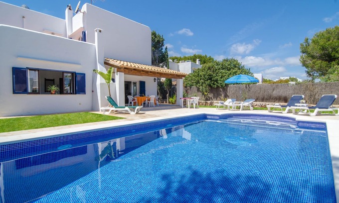 Cala d'Or Villa | VILLA CALA ESMERALDA - Villa with private pool in Cala d'Or. Free WiFi