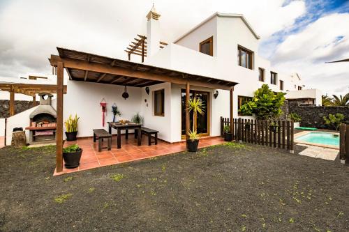 Teguise Villa | VILLA CALMA en Teguise, "Pueblo con Encanto"