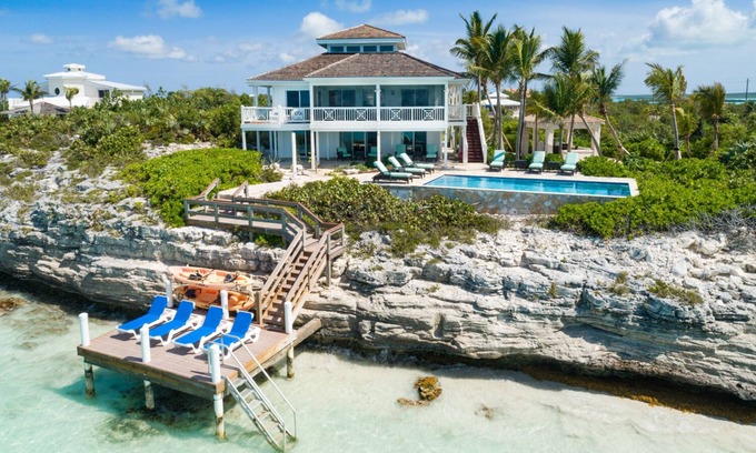 Ocean Point House | Villa Calypso: Ocean Access, Pool, Kayaks, & More!