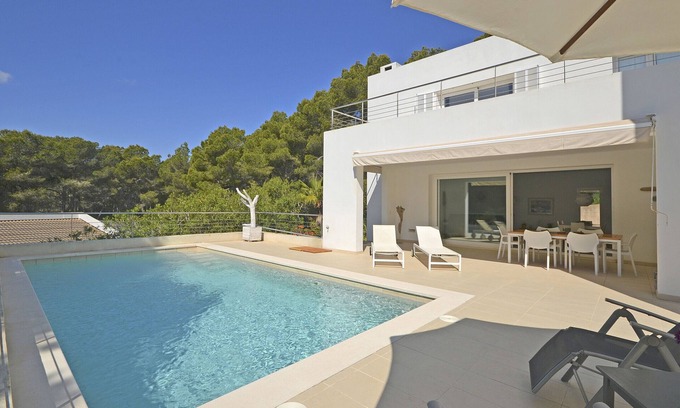 Provensals Ski Chalet | Villa Carritx 4 pax, modern swimmingpool house