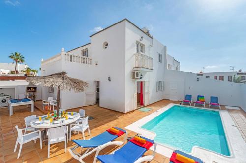 Puerto del Carmen Villa | Villa Castillo by Villa Plus