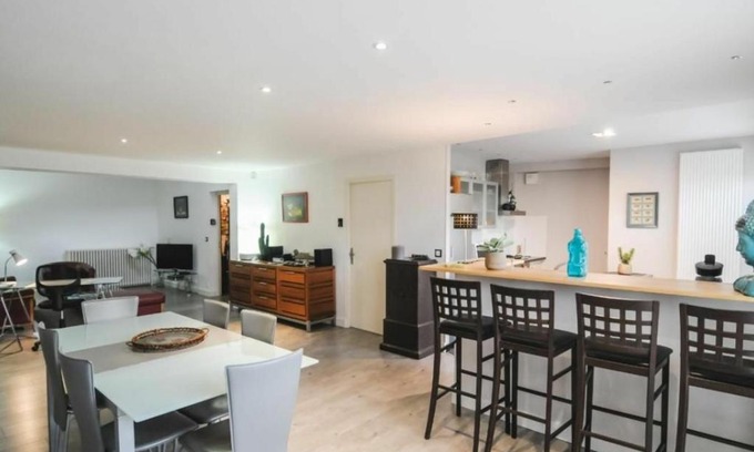 Chateauroux Villa | Villa Châteauroux, 3 pièces, 6 personnes - FR-1-591-20