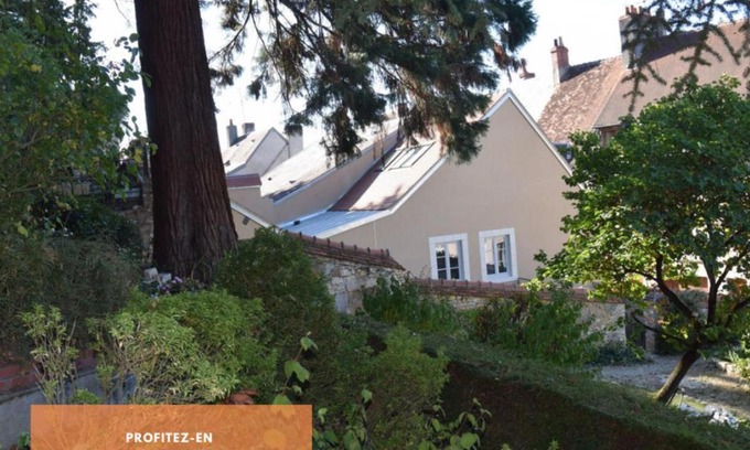 Chateauroux Villa | Villa Châteauroux, 4 pièces, 8 personnes - FR-1-591-171