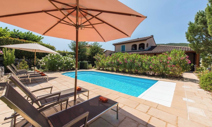 Vallon-Pont-d'Arc Villa | Villa Chateauvent for 8 people with private pool