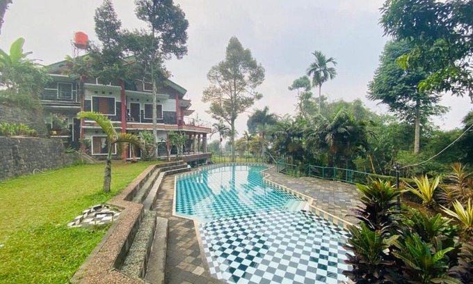 Megamendung Villa | Villa Cindy Cisarua Puncak