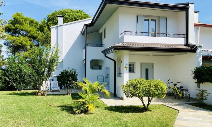 Bibione Lido dei Pini Villa | VILLA COMETA 3 - VERY BIG GARDEN
