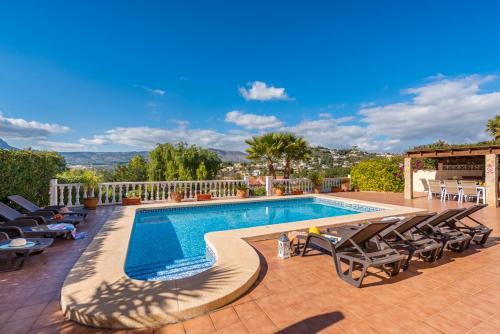 La Empedrola Villa | Villa Comodo - PlusHolidays