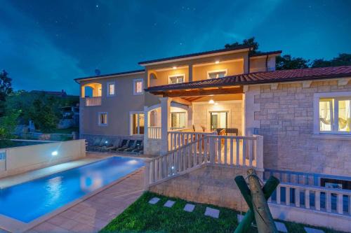 Tinjan Villa | Villa Coridigo - Unique High Position, Panorama Nature View, Cozy Dining Terrace, Fenced Property