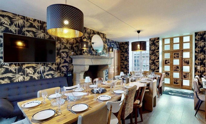 Villedieu-les-Poeles Cottage | Villa + Cour Paradis 22 pers 2 Cottage : billiards, 20 min sea