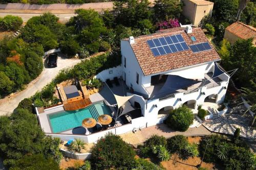 Pietrosella Villa | Villa d'architecte, piscine et jacuzzi, à quelques mètres de la plage