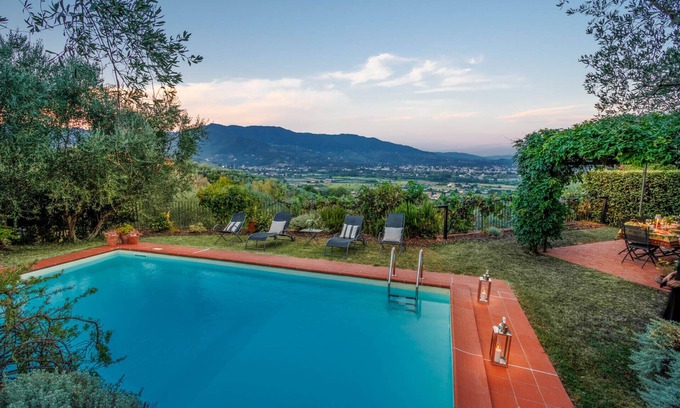 Lucca Villa | Villa Debby, 2 bedrooms Farmhouse with Pool on the Hills of Lucca