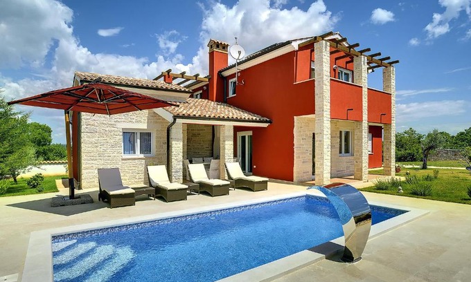 Bratulici Villa | Villa Delle Rondini by Interhome