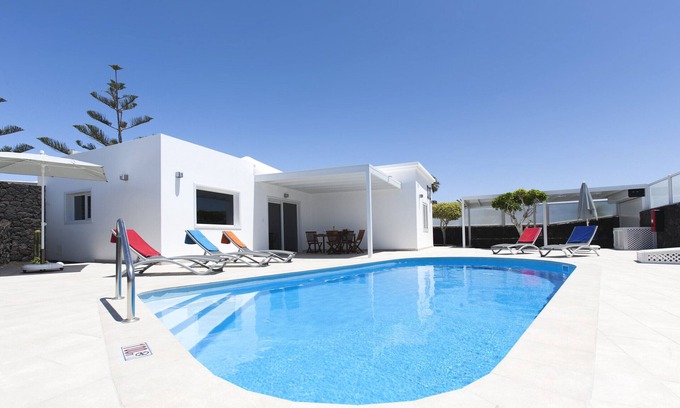 Los Pocillos Villa | Villa Delphi 3 bedroom villa