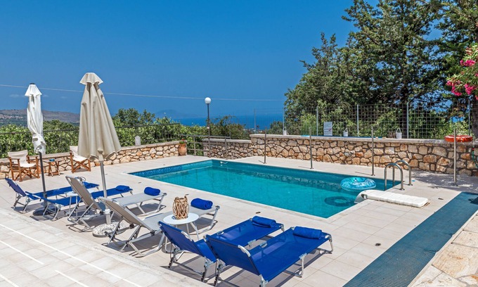 Prines Villa | Villa Despina in Prines Crete: A/C, Pr. pool, WiFi.