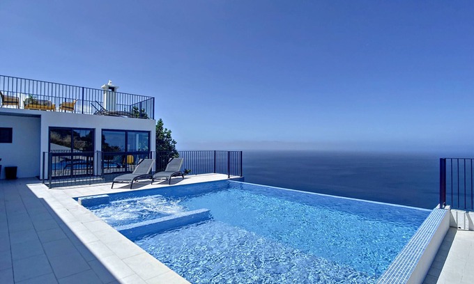 Paul do Mar Villa | Villa do Espigão by Atlantic Holiday