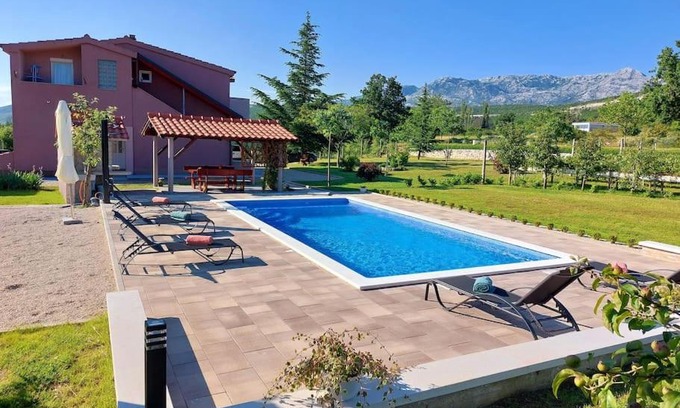 Ercegovci Villa | VILLA DOLA near Split - private pool, orchard, peace