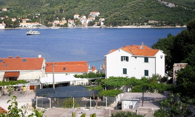 Stikovica Apartment | Villa Doris - STUDIO Apartment for 3 adults, ground floor