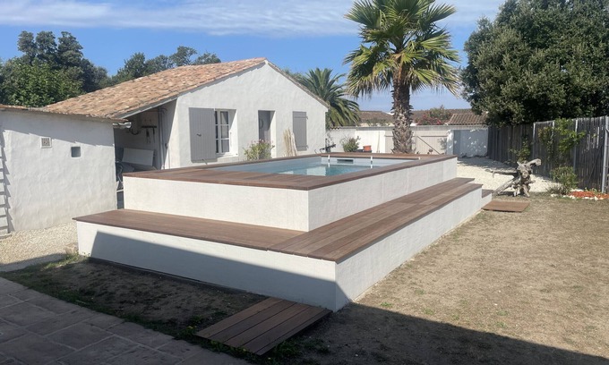 Bourgenay Villa | Villa du Martray : Villa a few metres from the sea in the heart of the Ile de Ré