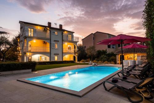 Gulici Villa | Villa Duga in Poreč for 12 people with sea view & only 1,2 km from beach