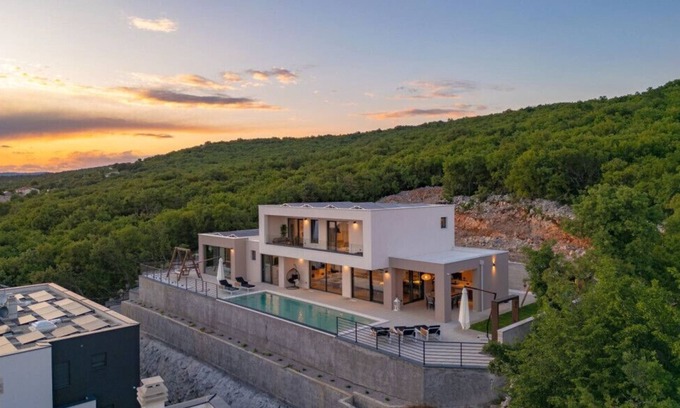Kostrena Villa | Villa Dujma by Villas Guide