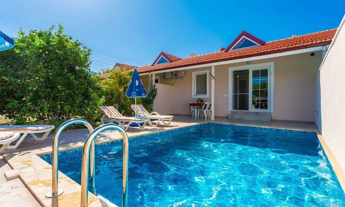 Dalyan City Center Villa | Villa Duman 2: Private Pool, A/C, WiFi, Car Not Required