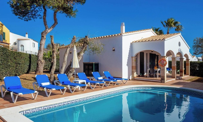 Cala en Blanes House | 'Villa El Pinar 3' with Pool, Wi-Fi, Garden & Terrace