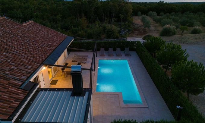 Vrh Villa | Villa Elegant with heated pool (Kvarner - Vrh)