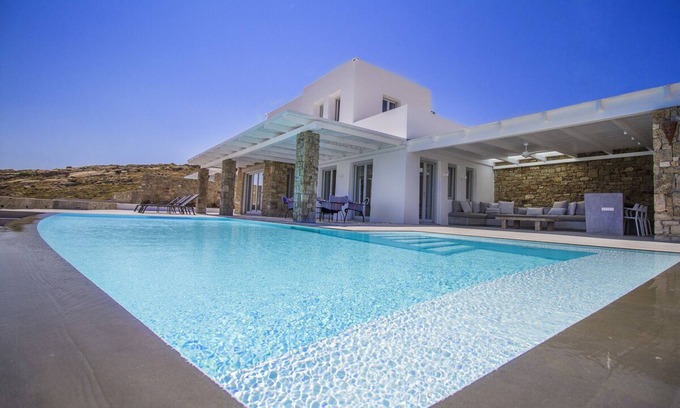 Elia Villa | Villa Ellia 2 is Magnificent Villa for14 guests close to Elia beach