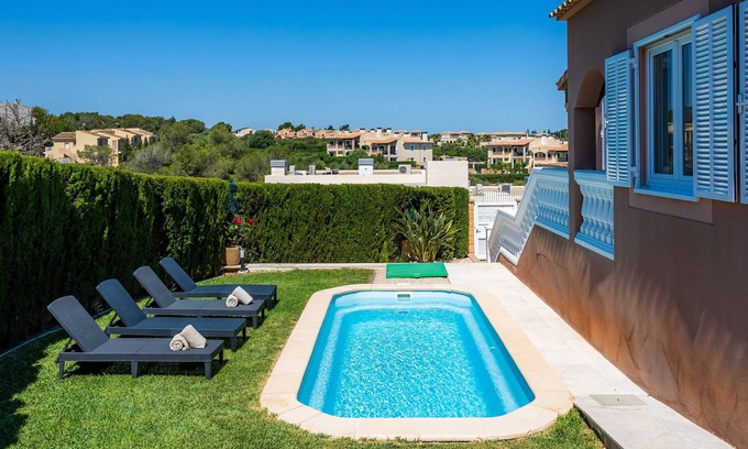 Porto Cristo Novo Villa | Villa 'Casa Pilar' with Private Pool, Private Terrace and Wi-Fi
