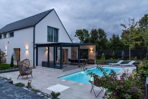 Balatonakarattya Villa | Villa Estelle - pool, jacuzzi, sauna - Balaton