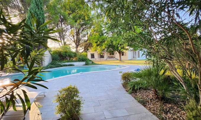 Monteux House | Villa et Parc Magnifiques en Provence