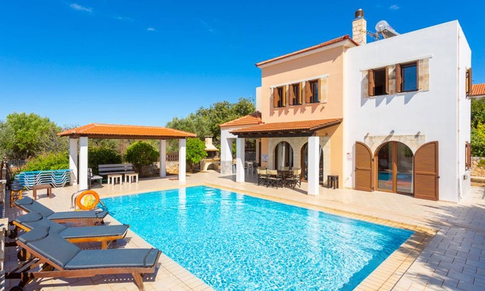 Kefalas Villa | Villa Eva: Large Private Pool, A/C, WiFi