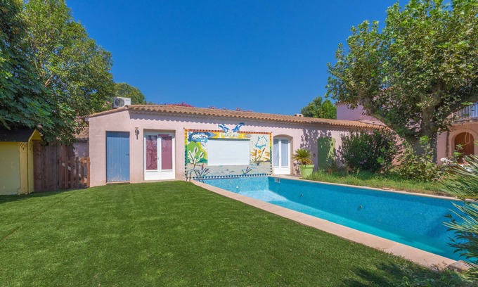 Hyeres Villa | Villa "Fanny" with Shared Pool, Private Terrace and Wi-Fi